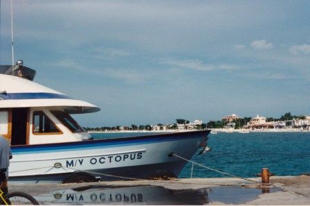 BARCO OCTOPUS RUMBO CHINCHORRO